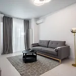 Spacious 917 Apartman